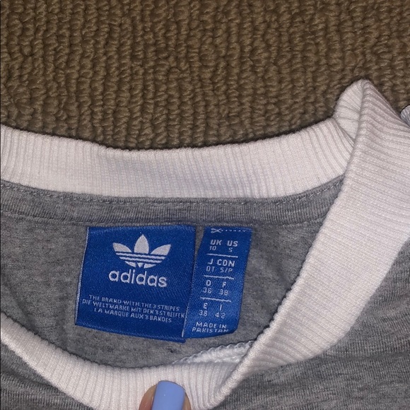 Grey adidas long sleeve - Picture 3 of 4